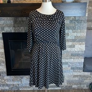 Ann Taylor dress polka dot, stretch Aprox 36 inches long